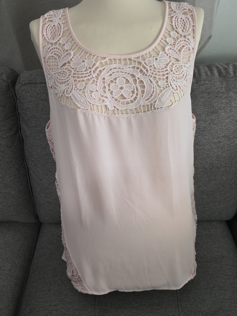 Chelsea28 Pale Pink Lace Yoke Sleeveless Top XL